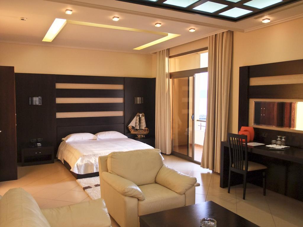 Paradise Hotel