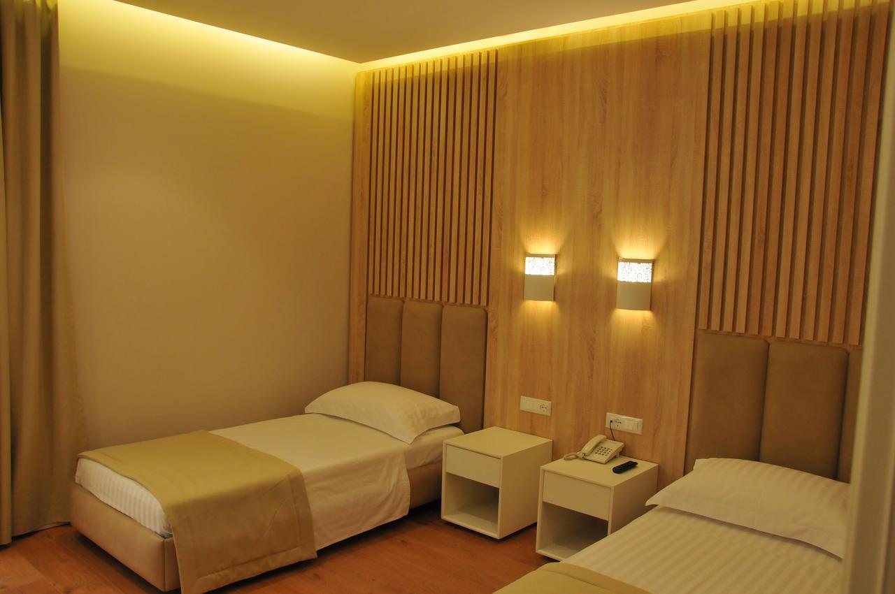 Hotel Paradise Radhime
